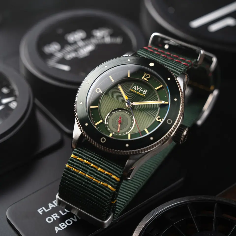 AVI-8 Flyboy Airmaster Sector Meca-Quartz AV-4112-02 Erkek Kol Saati