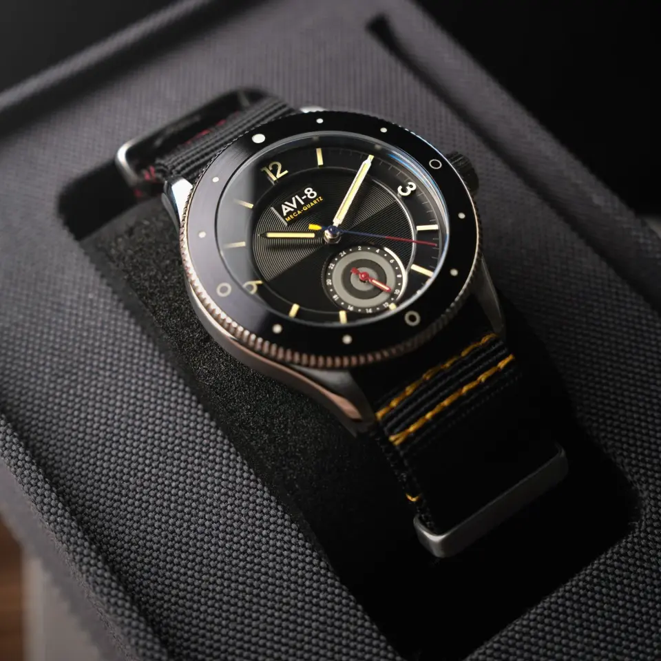 AVI-8 Flyboy Airmaster Sector Meca-Quartz AV-4112-01 Erkek Kol Saati