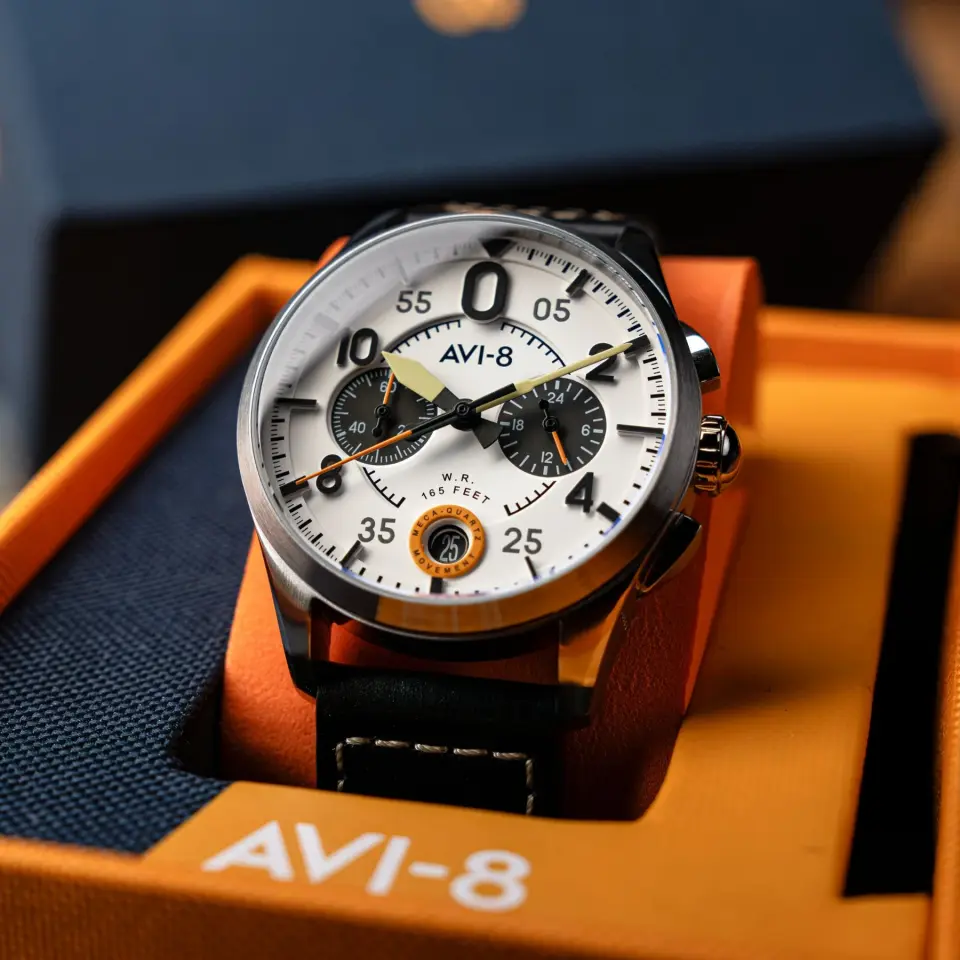AVI-8 Spitfire AV-4089-0B Lock Chronograph Imperial War Museums Edition Erkek Kol Saati